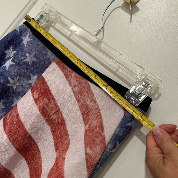 Papaya Red, White & Blue skirt size S, short, elastic waist, faded - Picture 4 of 9